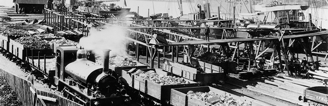 Operations in the Oxelösund harbor in 1899.