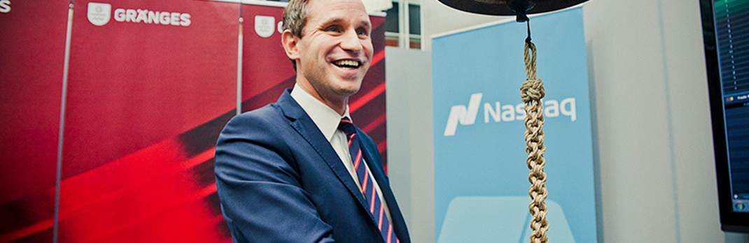 Gränges' CEO Johan Menckel ringing the bell at the IPO at Nasdaq Stockholm in 2014.